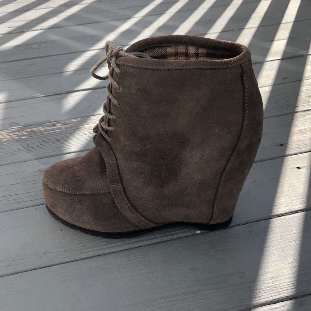 Aldo taupe Nubuck suede lace up wedge booties 7 - Picture 5 of 8